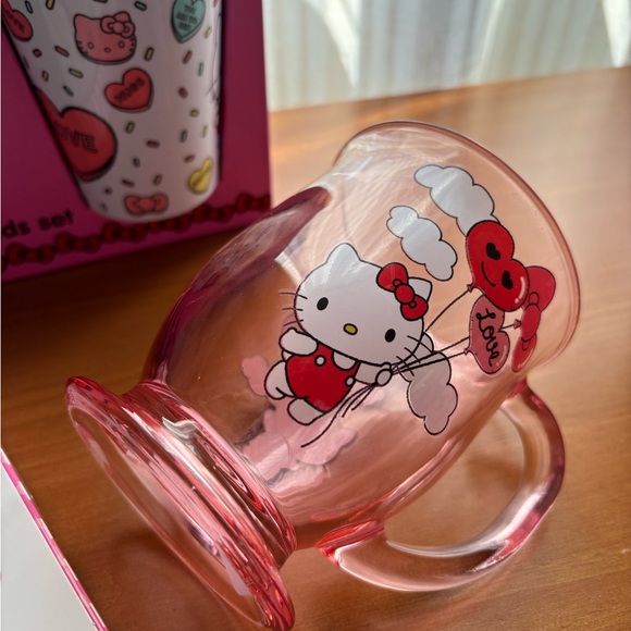Hello Kitty 3 Piece Bundle - Picture 6 of 6